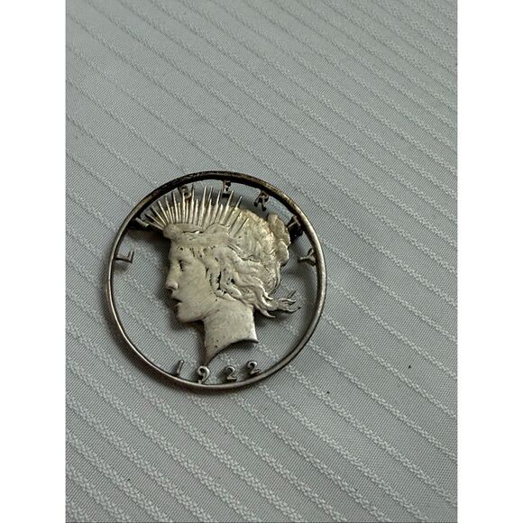 Vintage Cut Out 1922 Peace Silver Dollar Liberty Head Custom Made Silver Pendant - Picture 6 of 6
